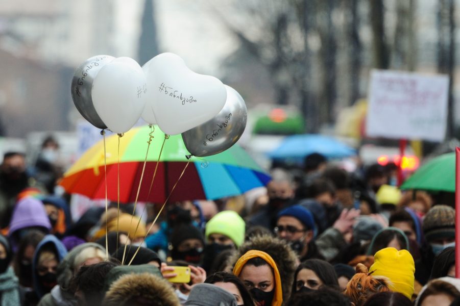 აქცია მარში მშობელი სექსუალური განათლება