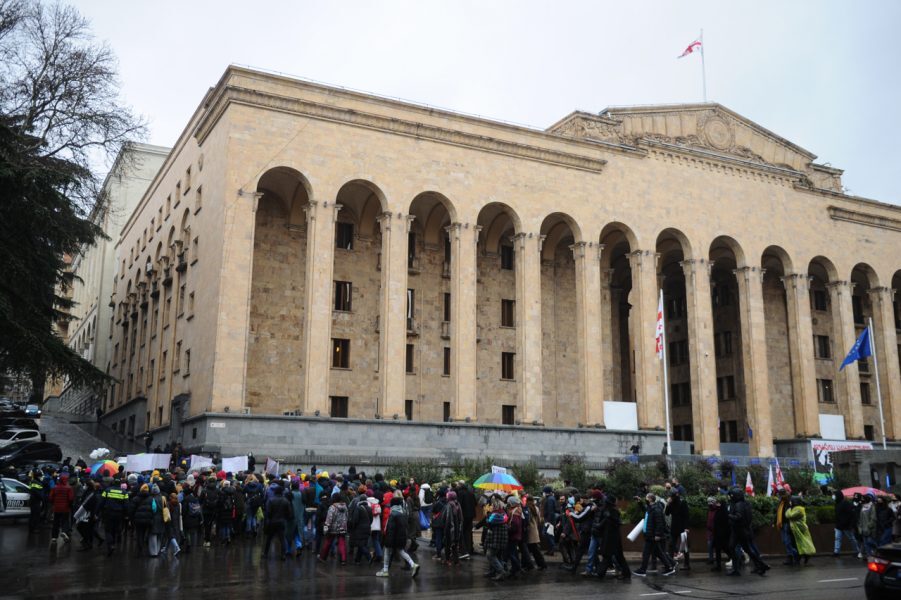 აქცია მარში მშობელი სექსუალური განათლება