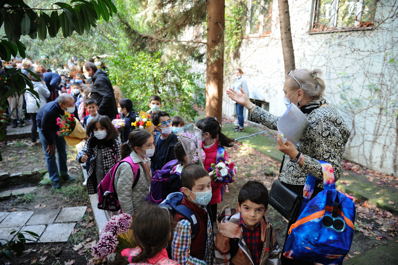 სკოლა განათლება სწავლა ახალი თაობა