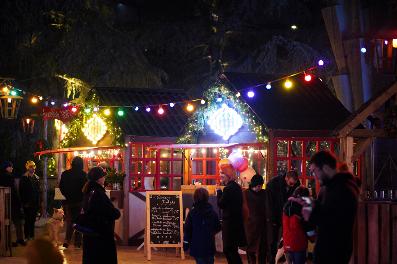 ბაზრობა შობა საშობაო ბაზრობა ახალი წელი 2022