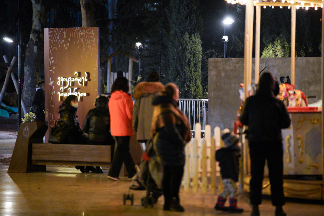 ბაზრობა შობა საშობაო ბაზრობა ახალი წელი 2022