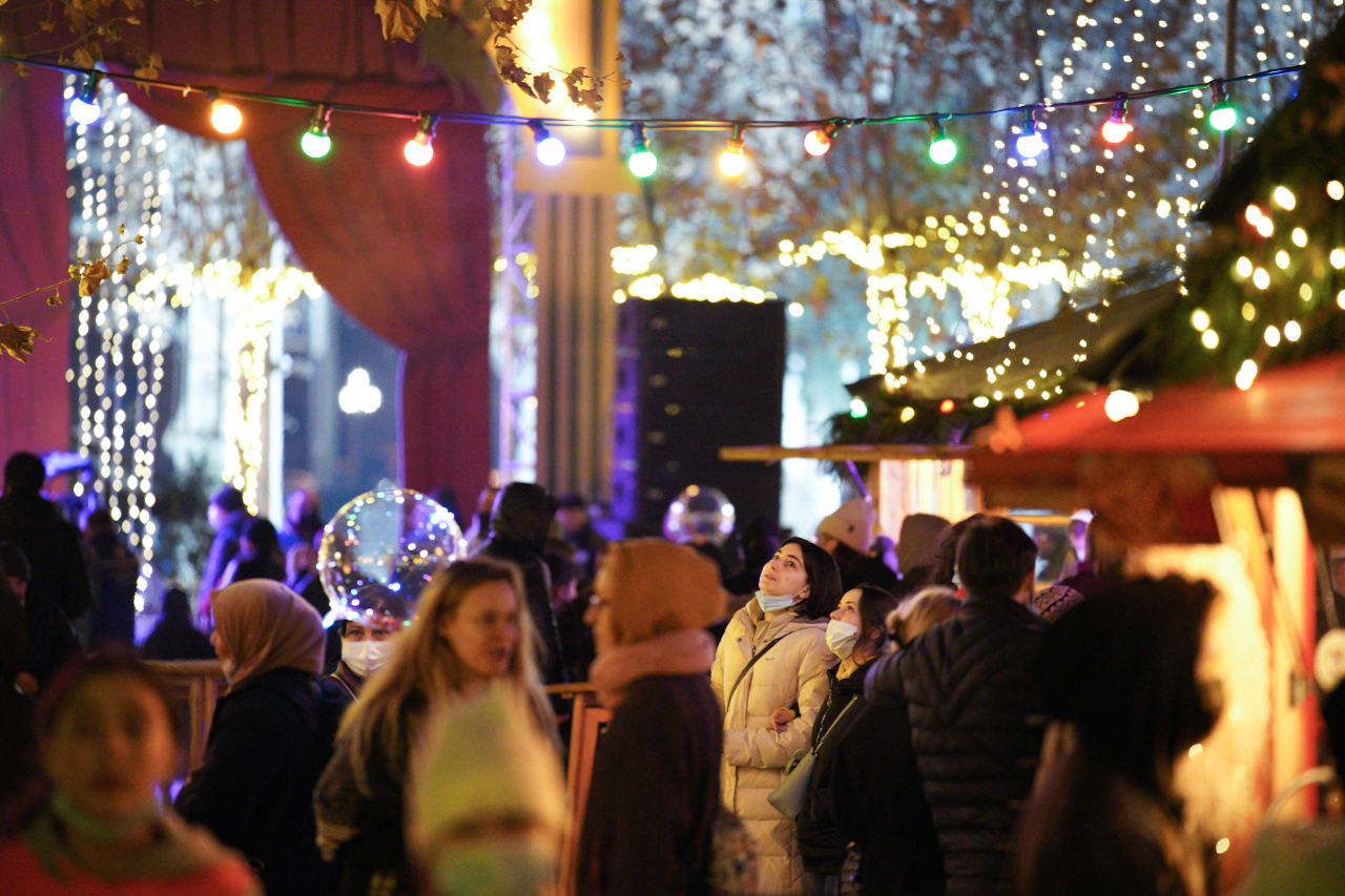 ბაზრობა შობა საშობაო ბაზრობა ახალი წელი 2022